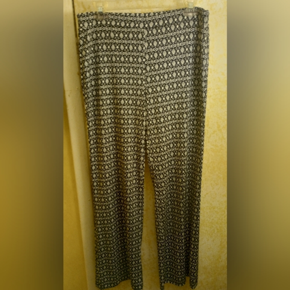 Women's fashion pants size medium
